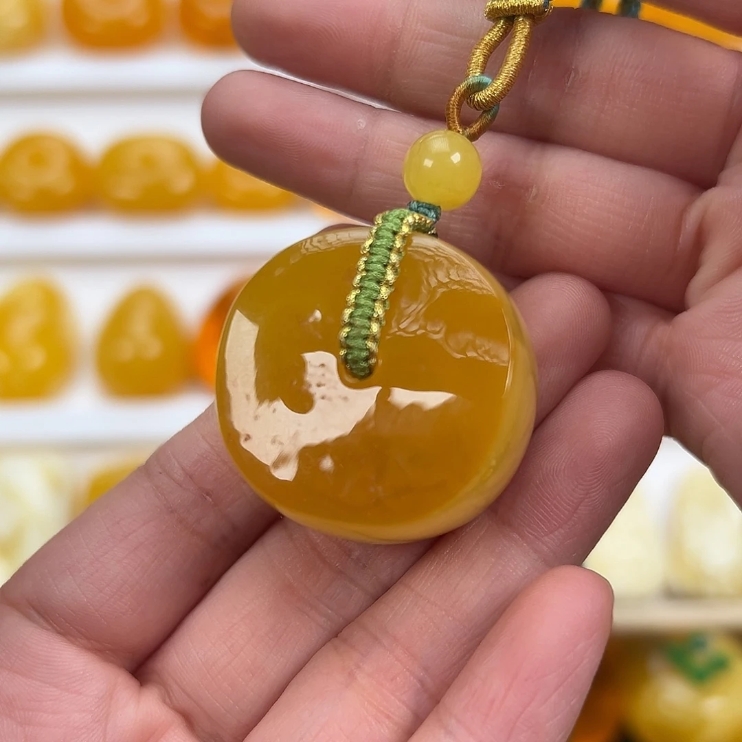 蜜蜡未镶嵌颈饰18克