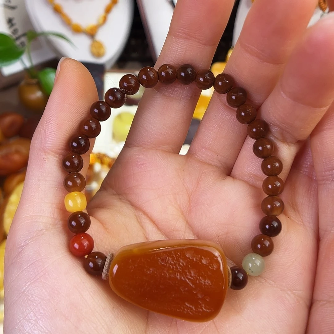 琥珀珠宝奇石未镶嵌，