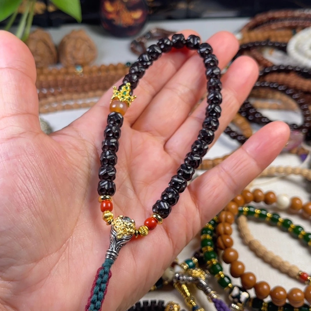 椰蒂吊坠3455667778899