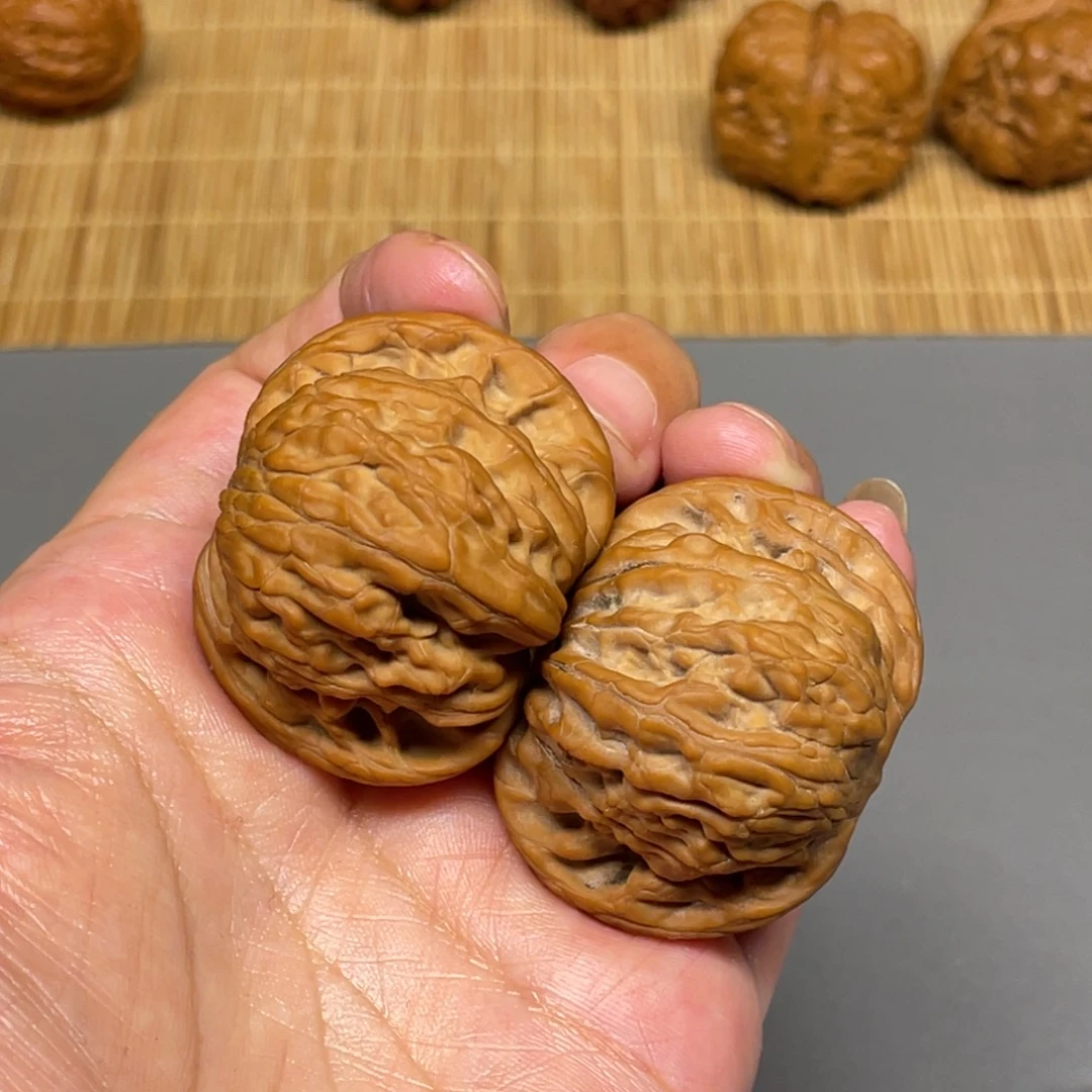 桃核把件41×37尺全品白茬山地磨盘XM3030