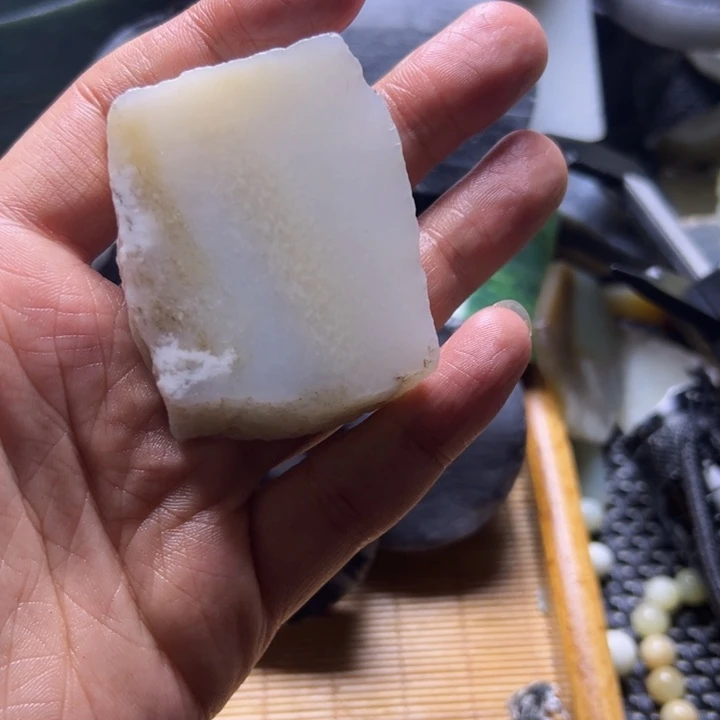 和田玉（糖玉）未镶嵌珠宝半成品