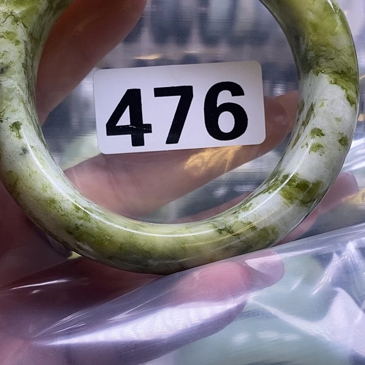 L***r蛇纹石玉未镶嵌手镯