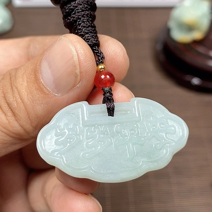 颈饰未镶嵌翡翠天然翡翠玉A货配证书