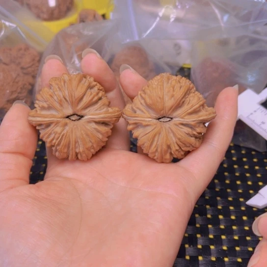 文玩核桃吊坠四座楼
