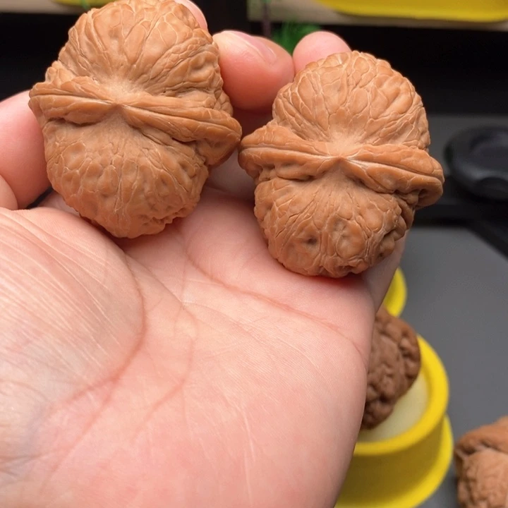 文玩核桃把件快***鼠元宝