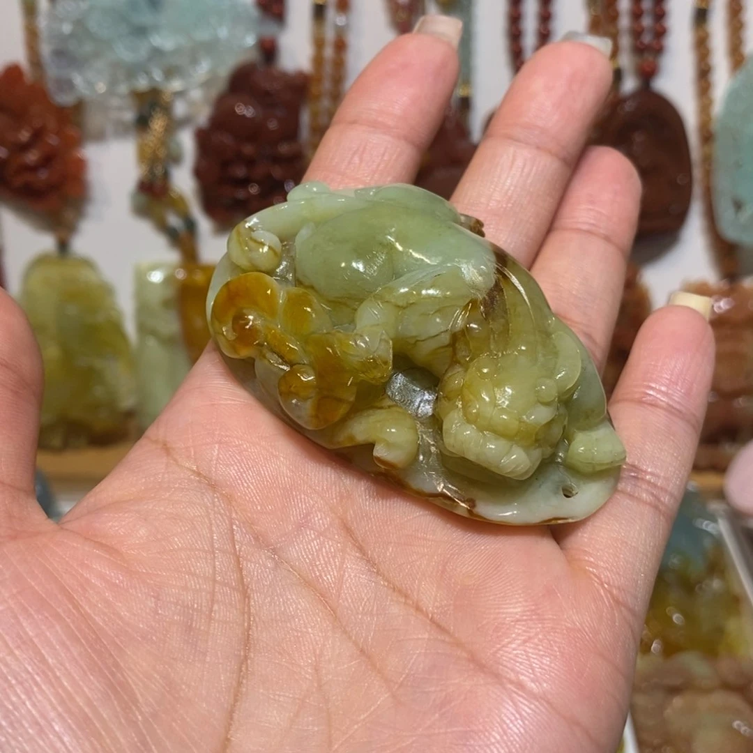 *****蛇纹石玉未镶嵌颈饰