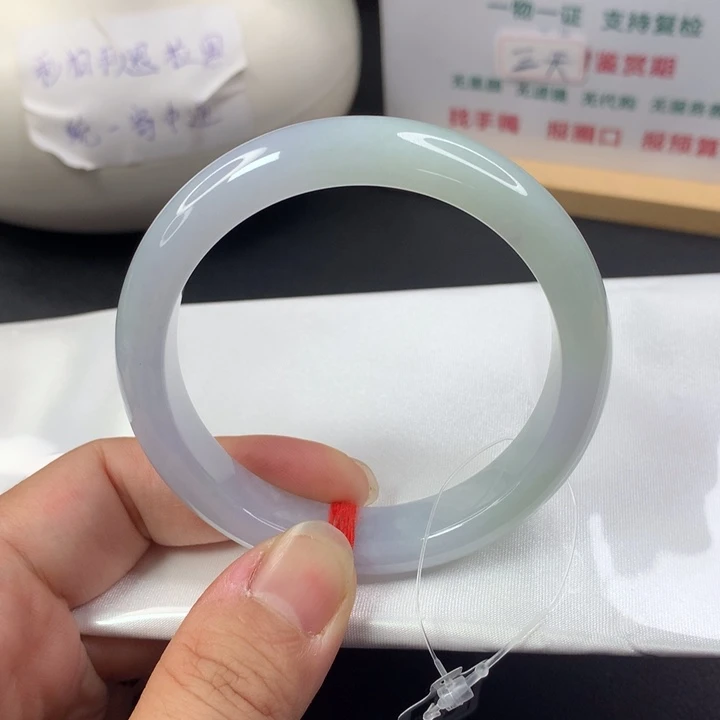 未镶嵌手镯翡翠5556