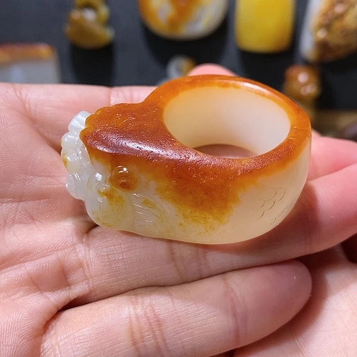 【闪购商品】和田玉挂件未镶嵌远**叶