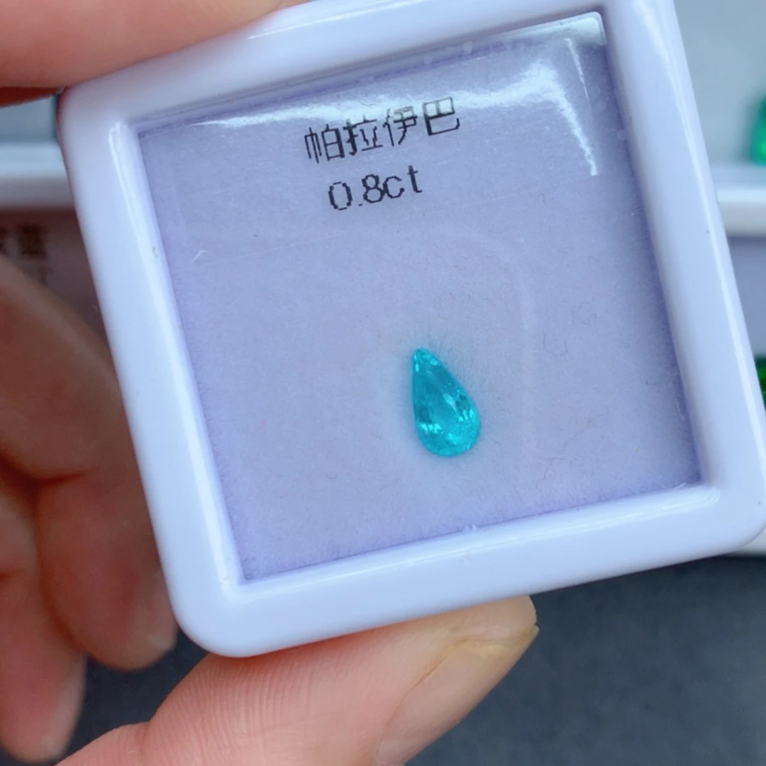 未镶嵌0.8克拉裸石帕拉依巴碧玺橄*