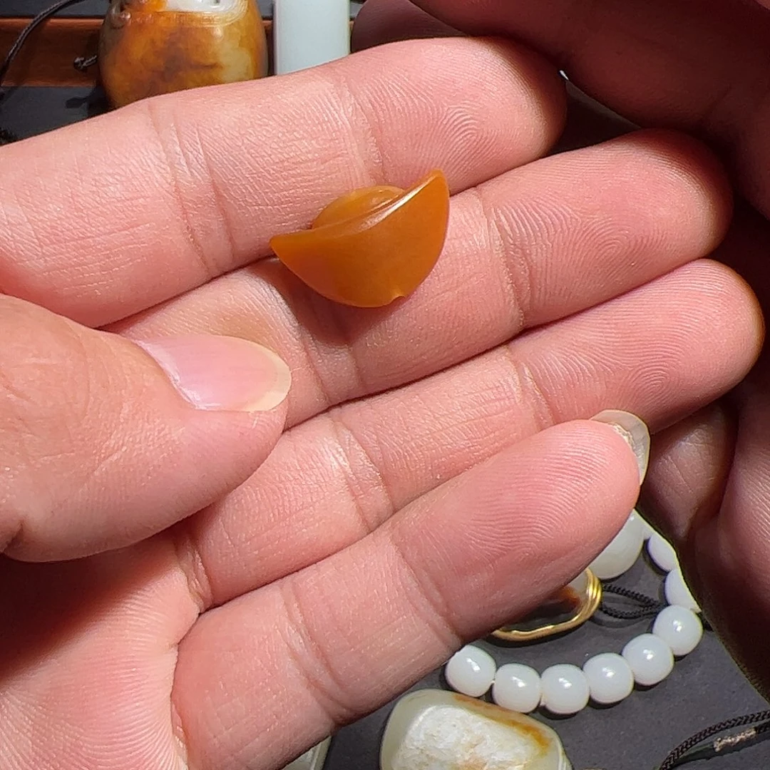 和田玉未镶嵌车挂