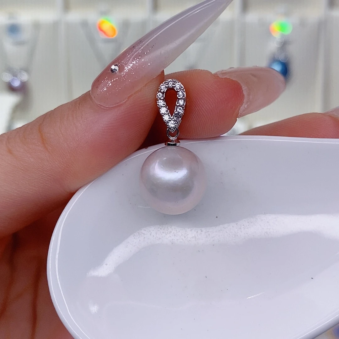 淡水珍珠吊坠(赠链)未镶嵌