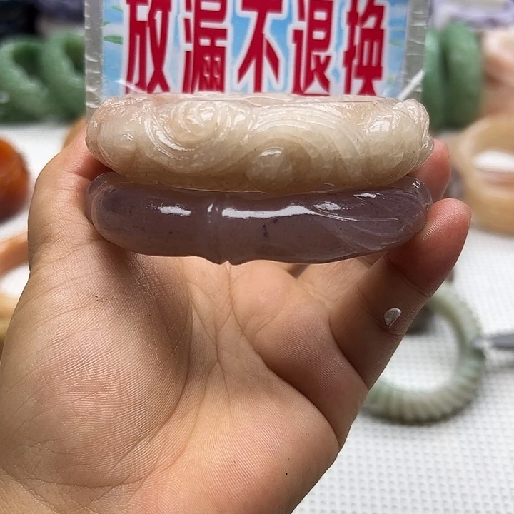 未镶嵌手镯石英岩玉