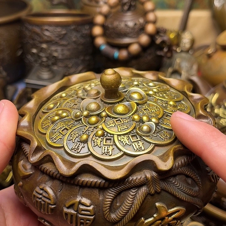 精美铜器批发档口