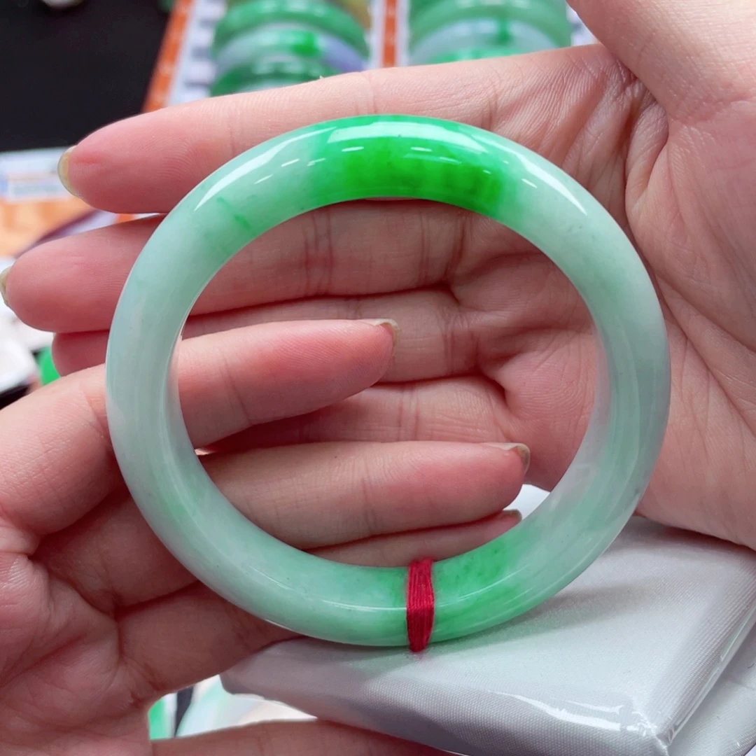 翡翠未镶嵌手镯翡翠