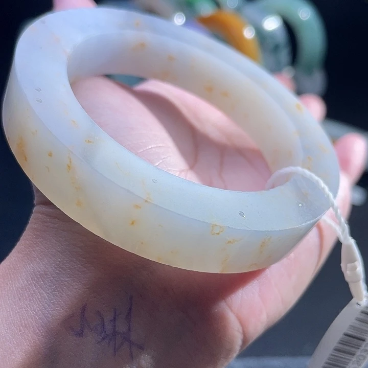 定制翡翠未镶嵌翡翠手镯