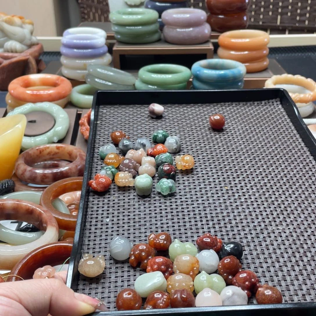 石英质玉手镯合金T****酒