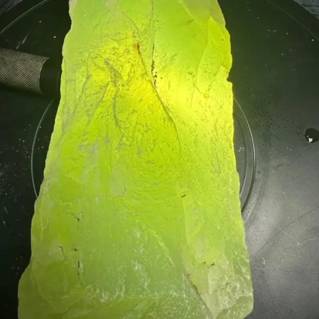 岫玉大块原石 冰透料子 纯天然无科技 嘎嘎板正