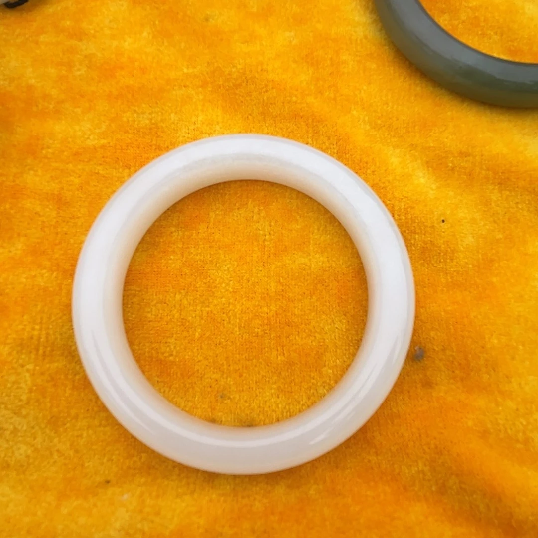 未镶嵌手镯和田玉情**酒