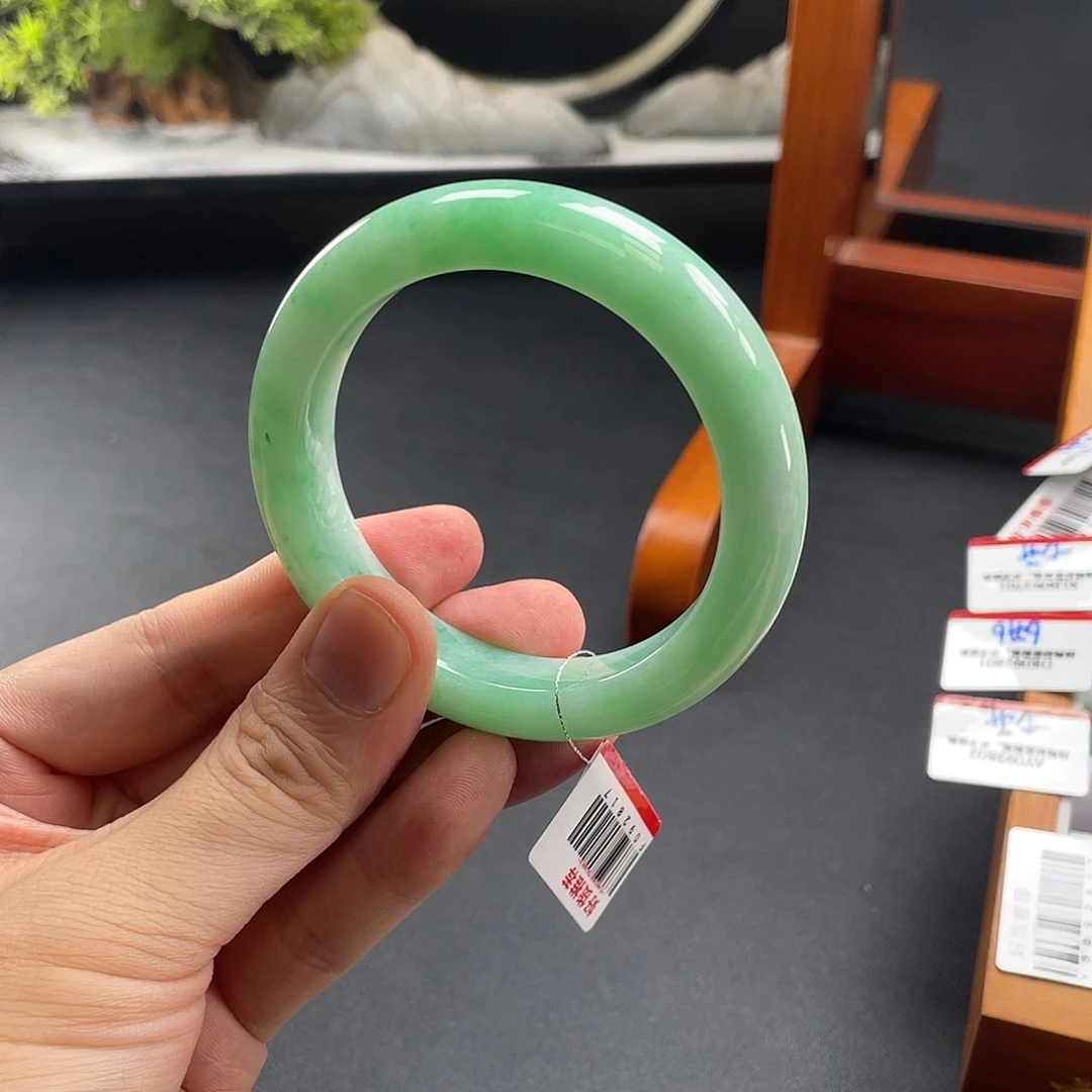 未镶嵌手镯翡翠翡翠