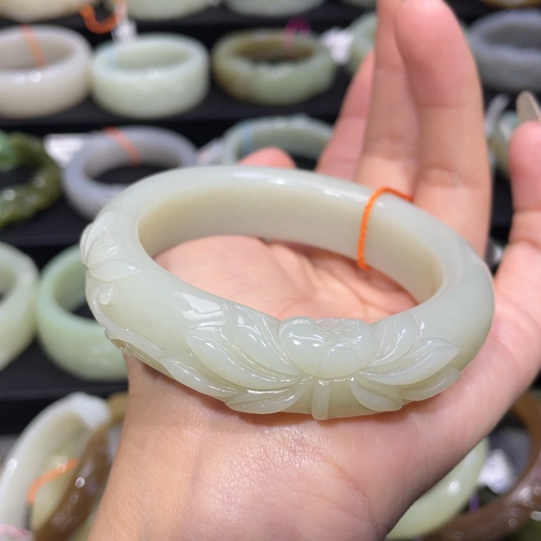 未镶嵌手镯和田玉38
