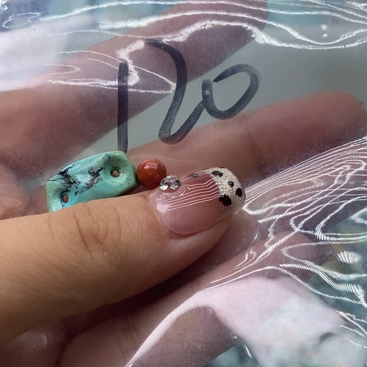 江***雨南红玛瑙未镶嵌珠宝奇石