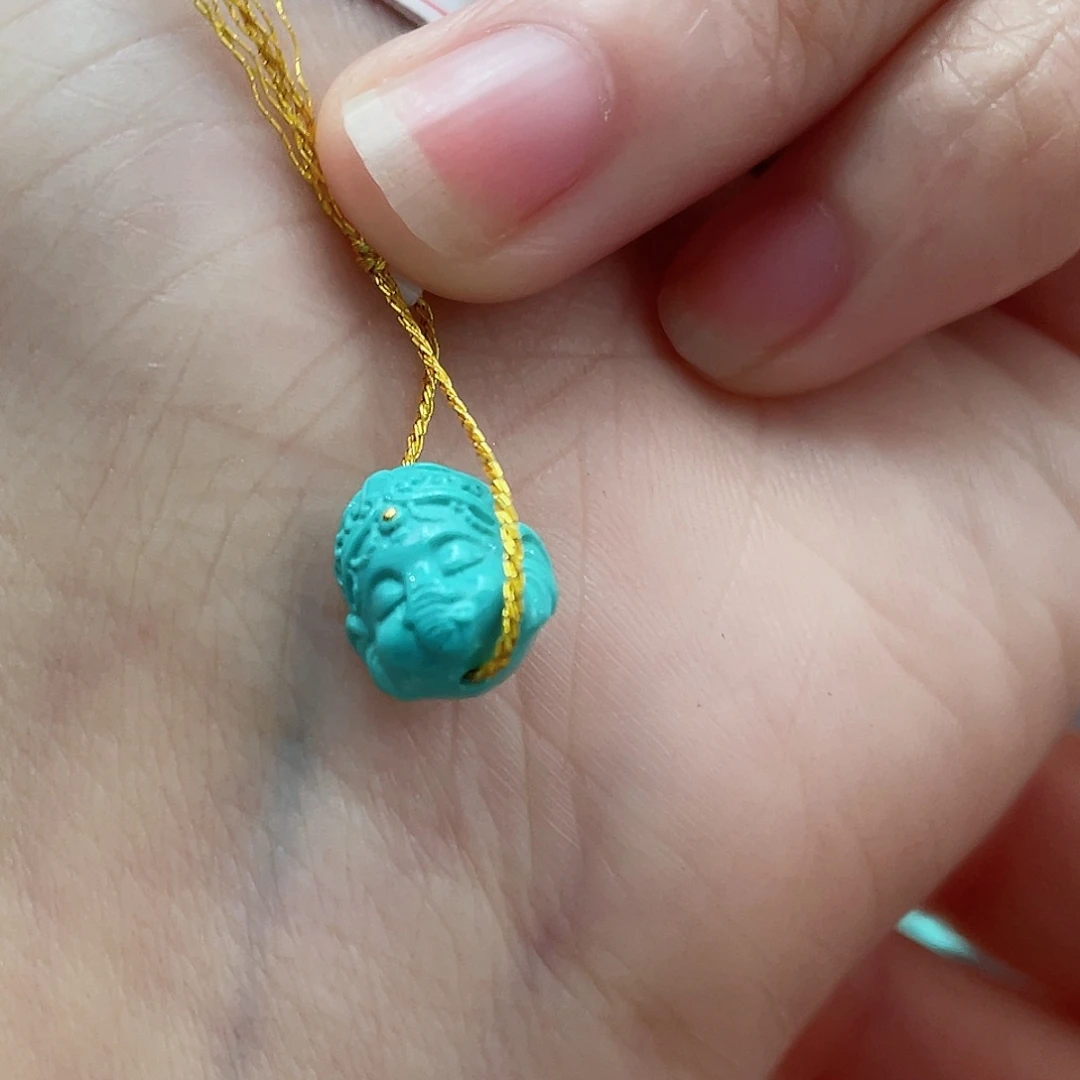 绿松石颈饰未镶嵌