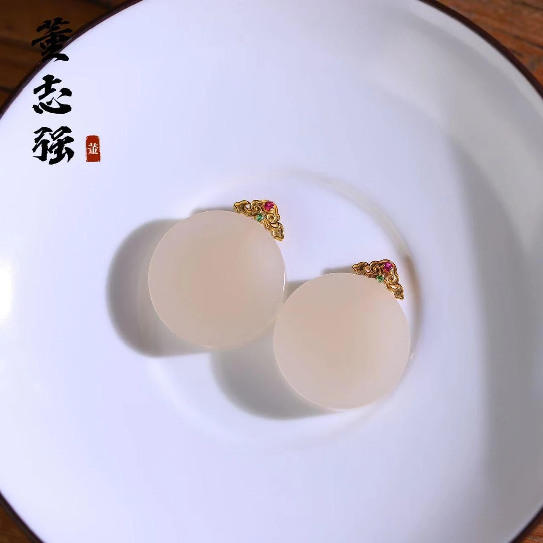 【就在南阳】和田玉圆牌吊坠 颜色不同多样性发一单 尺寸约19*4左右