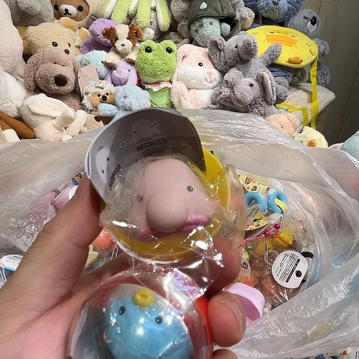 毛绒玩偶扭蛋哈哈哈哈