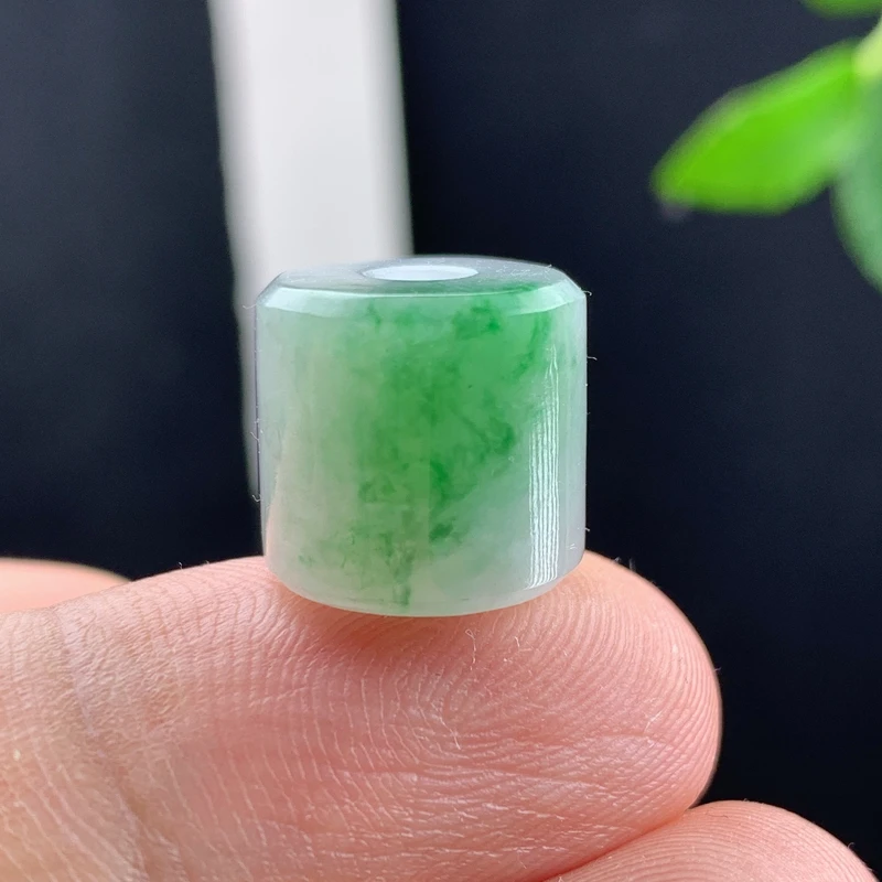 优惠缅甸纯天然翡翠A货老坑冰润阳绿色飘花路路通吊坠配珠送礼