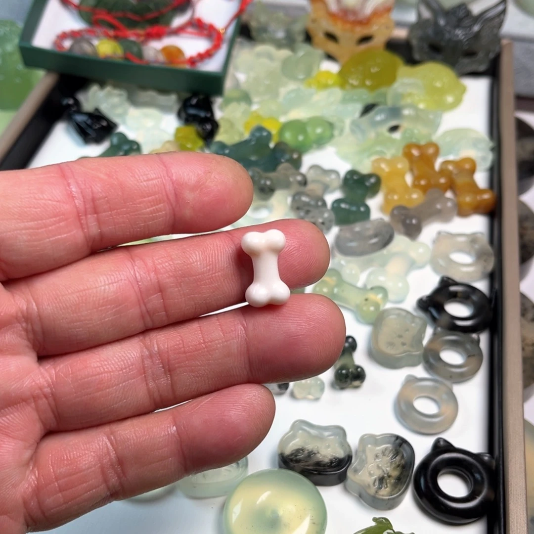 蛇纹石玉原石未镶嵌?****?