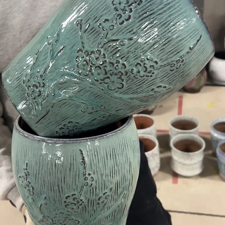 高度26厘米口18厘米