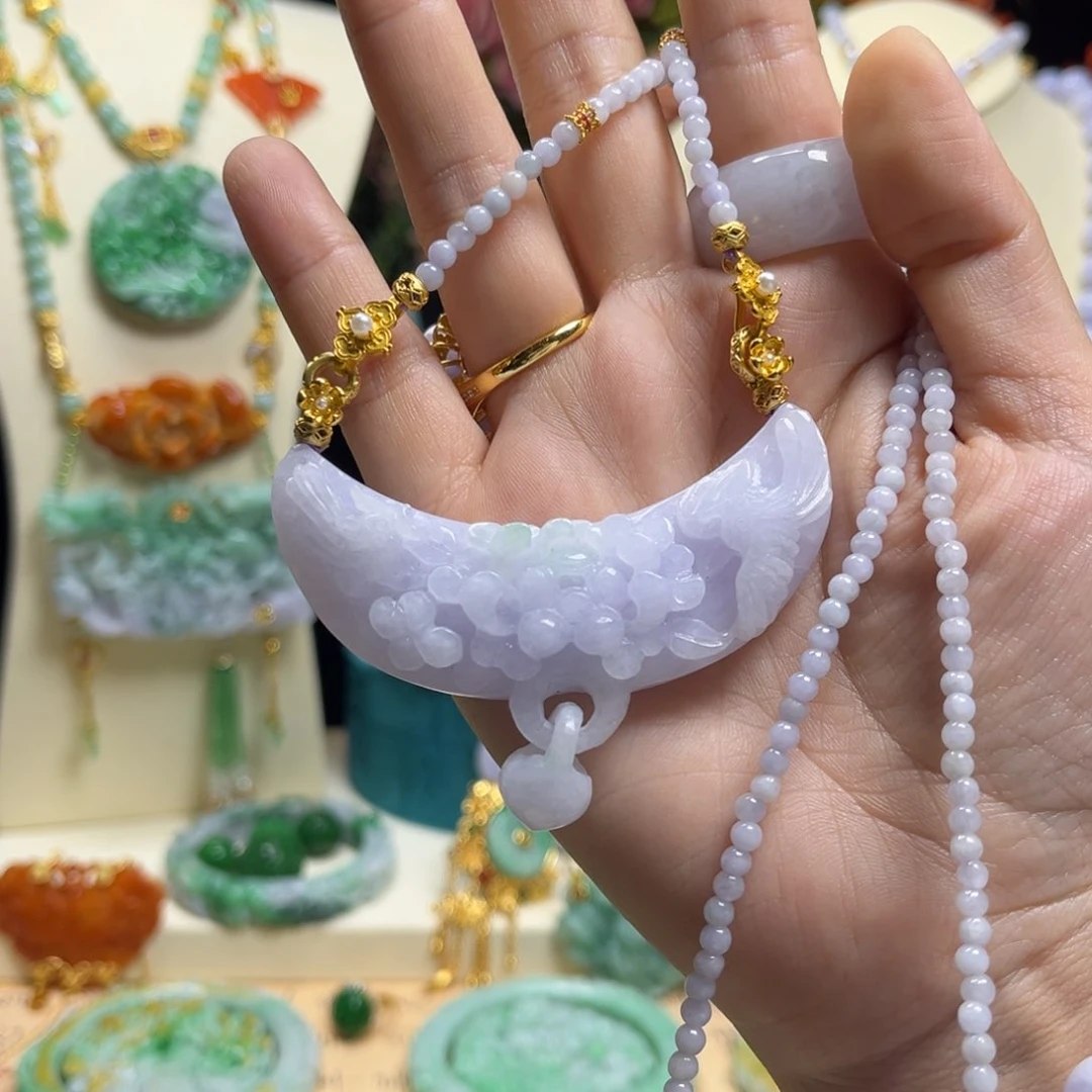 翡翠颈饰未镶嵌天然