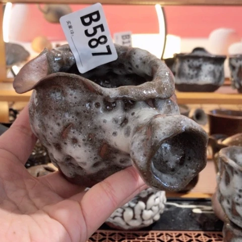 木有一点点的小姐姐