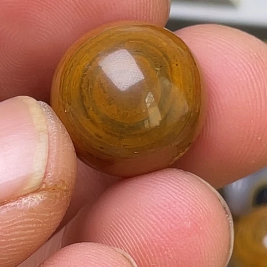 刘***江玛瑙/玉髓未镶嵌颈饰