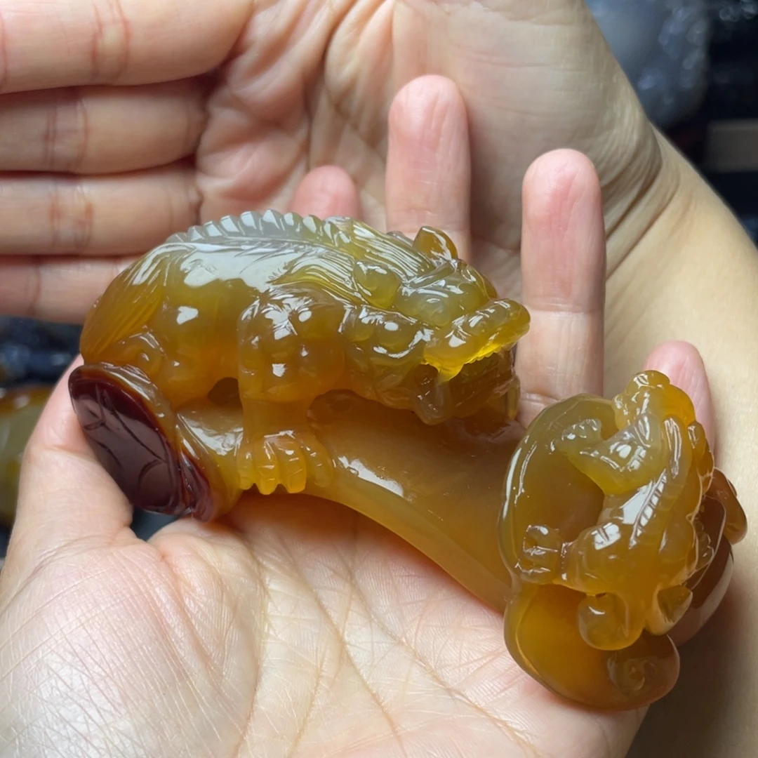 佐***爱未镶嵌玛瑙玛瑙/玉髓