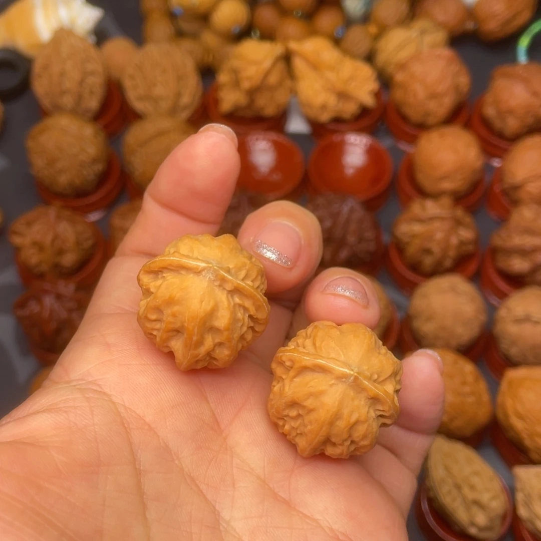 饼****文玩核桃吊坠龙爪