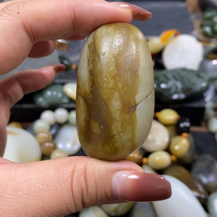 健***康和田玉未镶嵌挂件