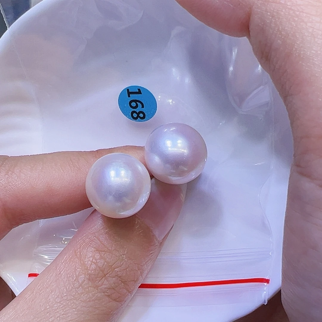 向***走银S925镶嵌淡水珍珠耳饰