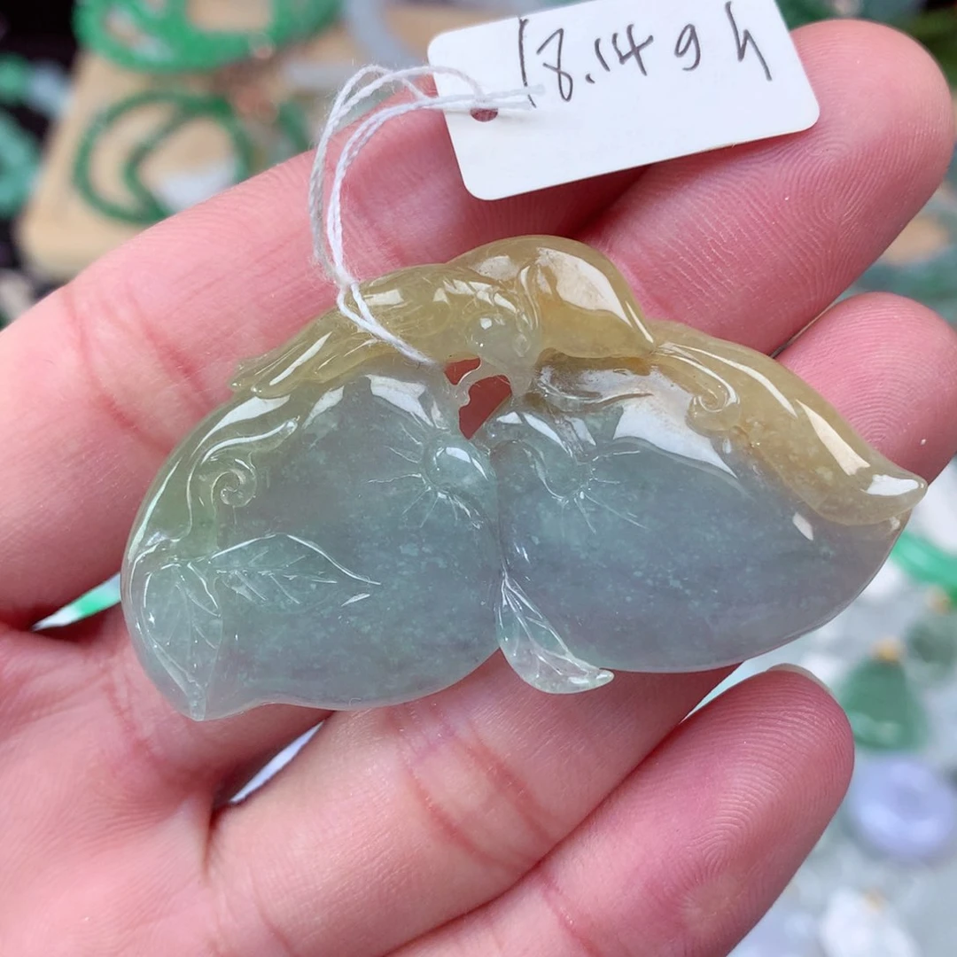 翡翠颈饰未镶嵌翡翠吊坠