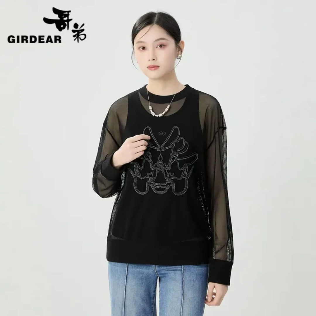 GIRDEAR/哥弟时尚百搭黑色时尚图案造型镂空套头罩衫1301084