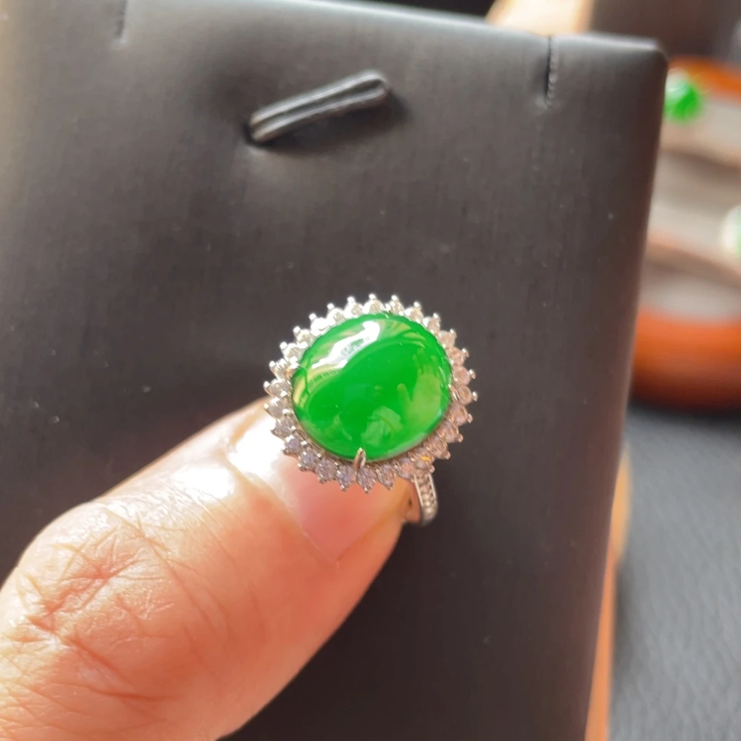 颈饰银S925镶嵌翡翠戒指