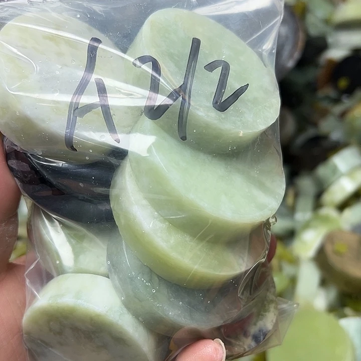 蛇纹石玉未镶嵌鱼缸石，盆景石