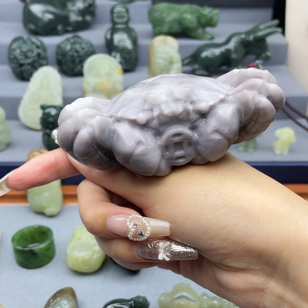 和田玉未镶嵌把件