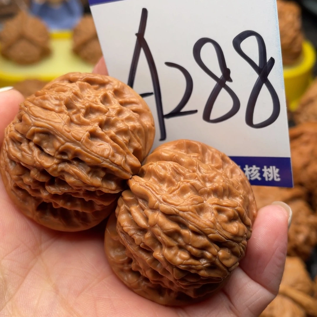 桃核把件磨盘狮子头40
