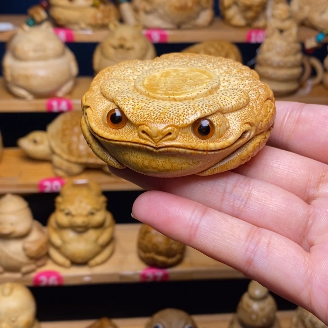 竹竹雕精工制作金蟾