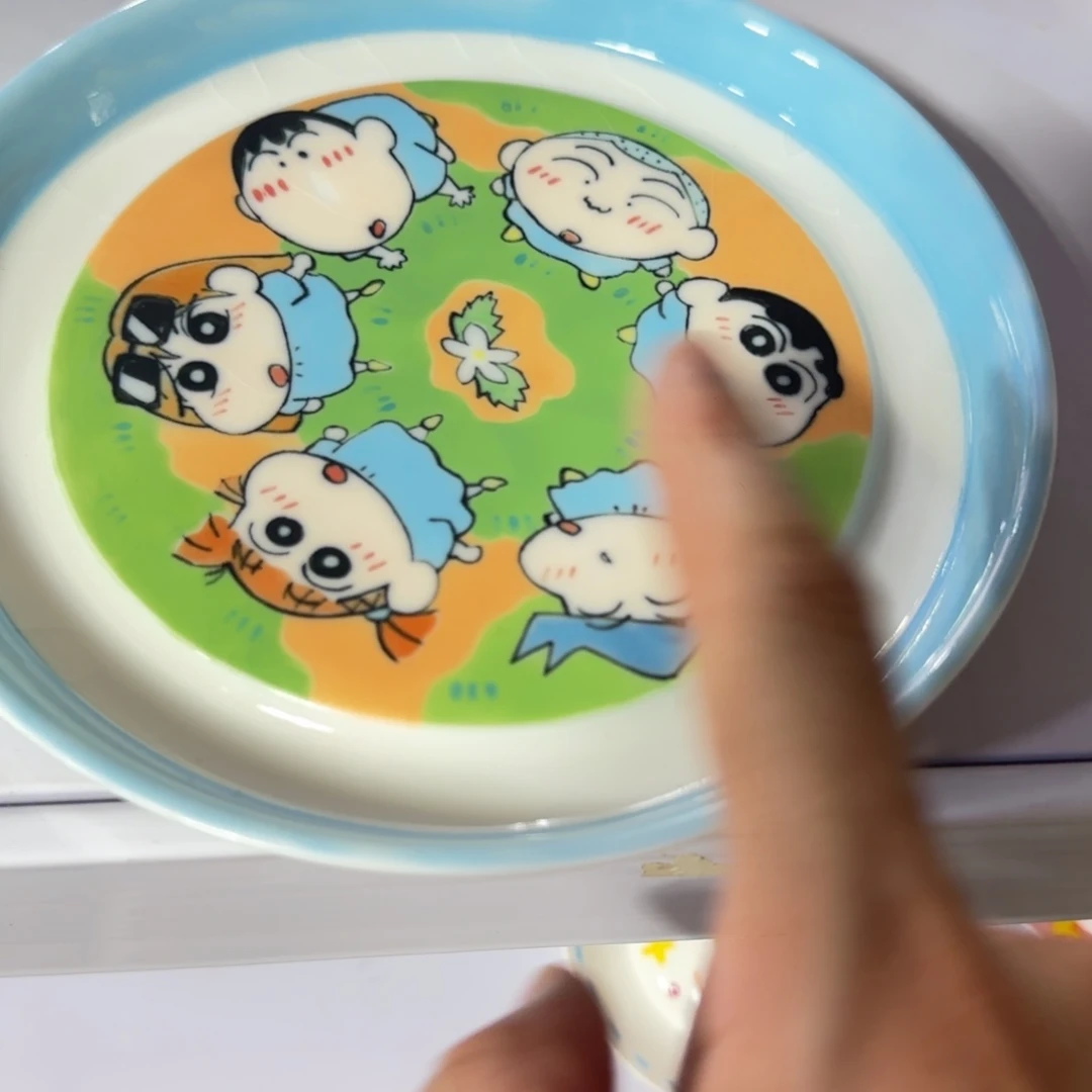 都是釉下彩手绘陶瓷