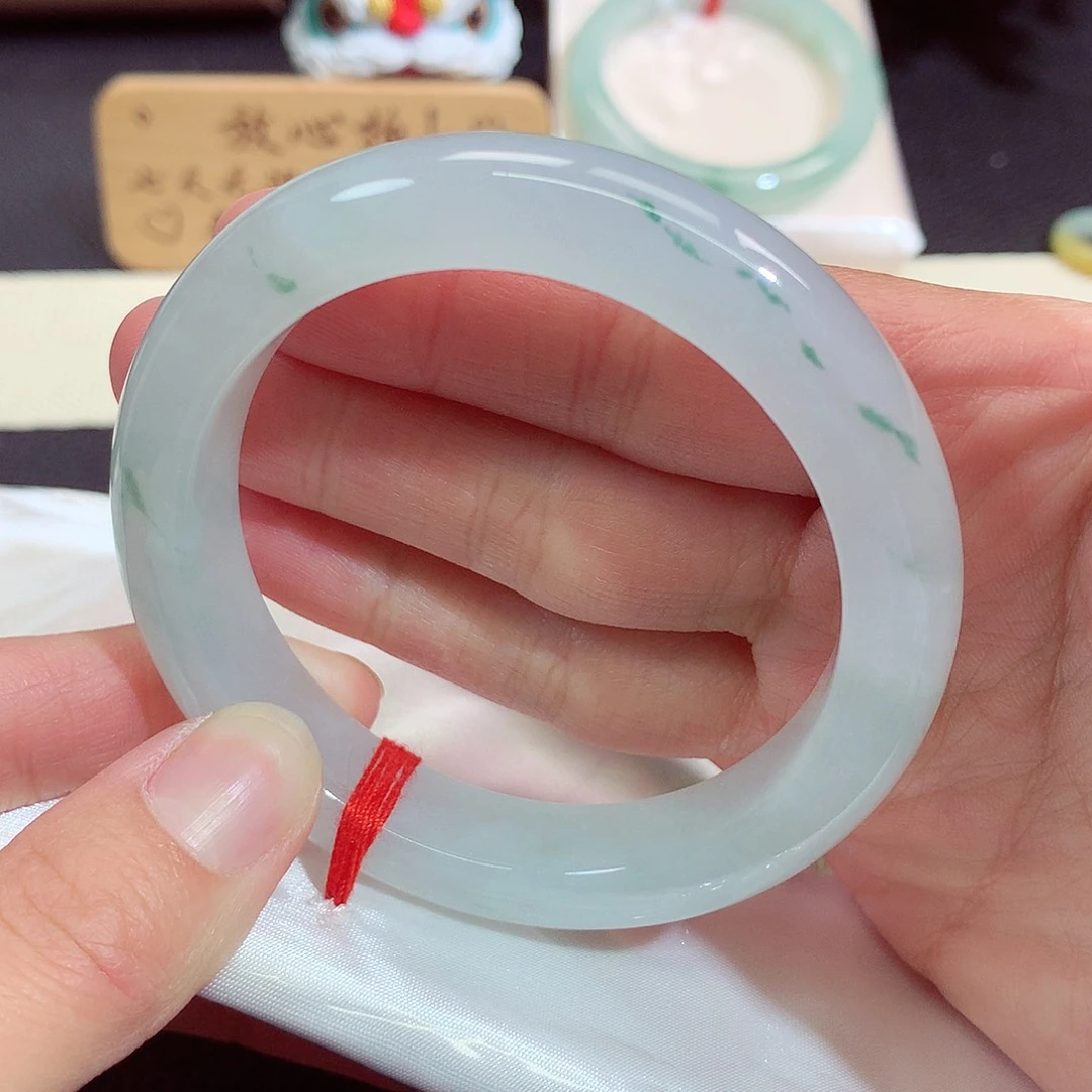 翡翠未镶嵌手镯9014