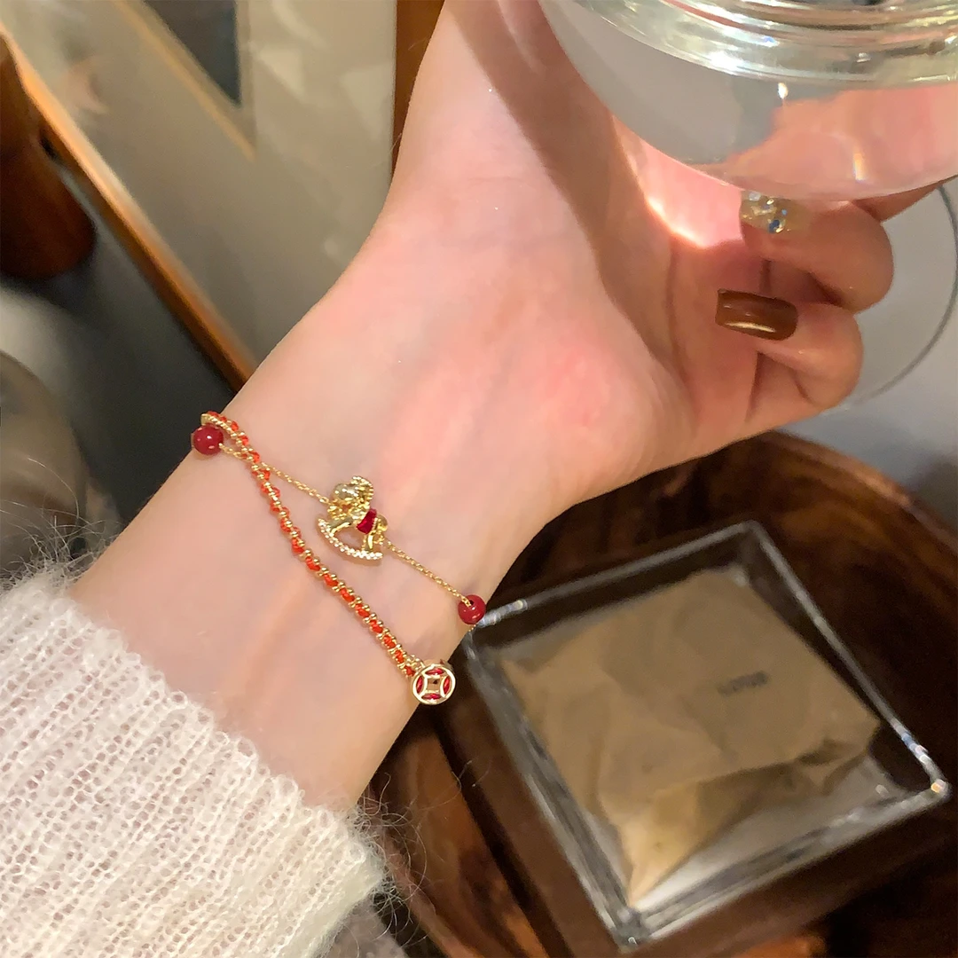 铜合金手链 本命年红绳小马钱币编织双层手链精致百搭高级感手饰