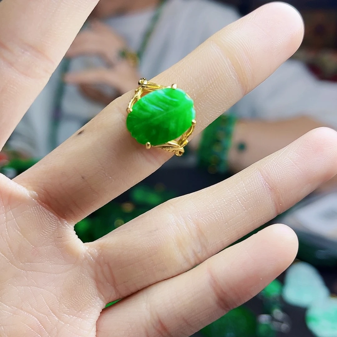 颈饰银S925镶嵌翡翠多样性