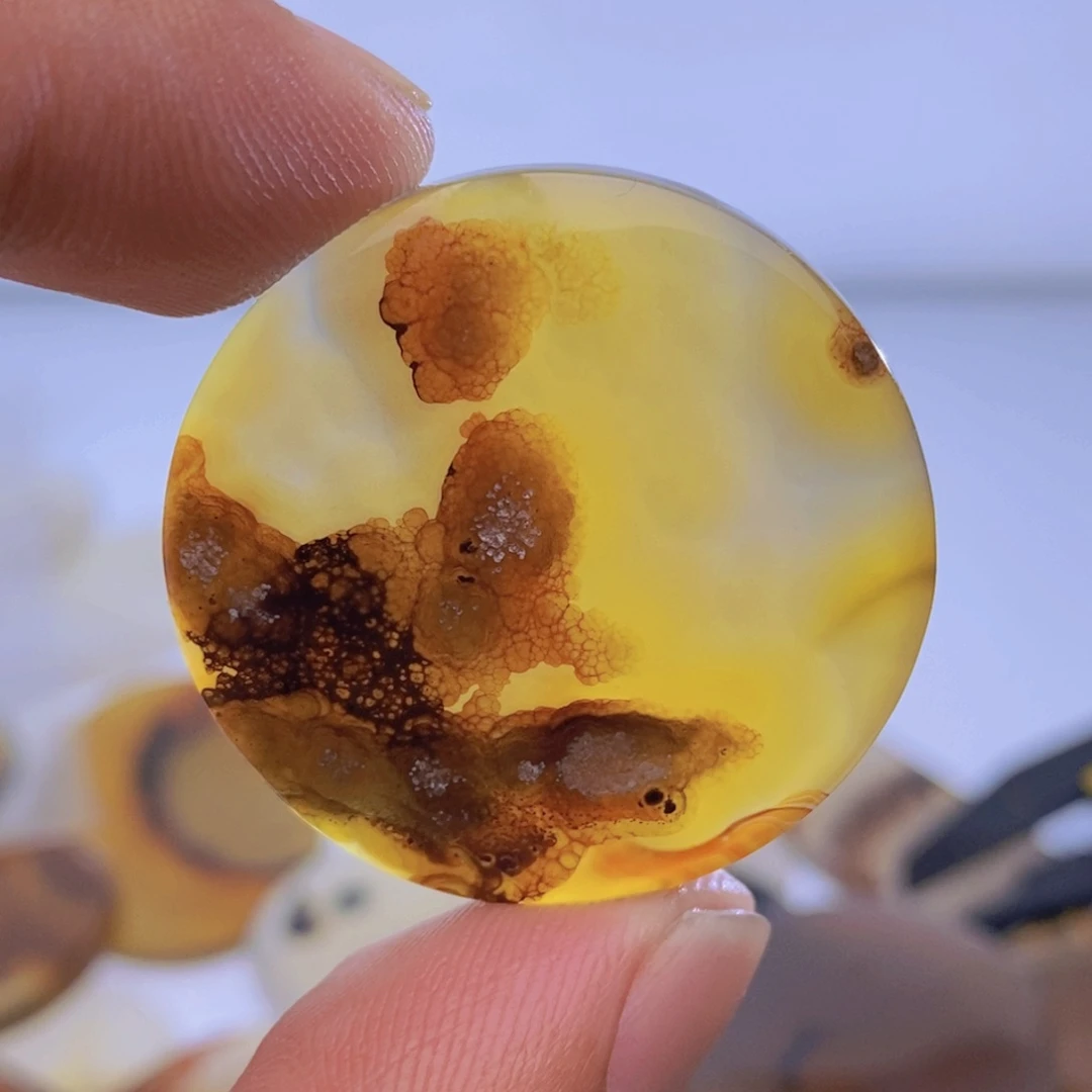 玛瑙/玉髓吊坠(不含链)未镶嵌红**你微瑕